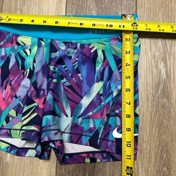 🛍️Nike Dri-Fit multi color shorts Size M - Picture 6 of 7